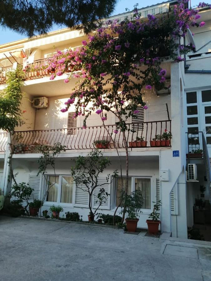 Apartmani Marivo Baska Voda Luaran gambar