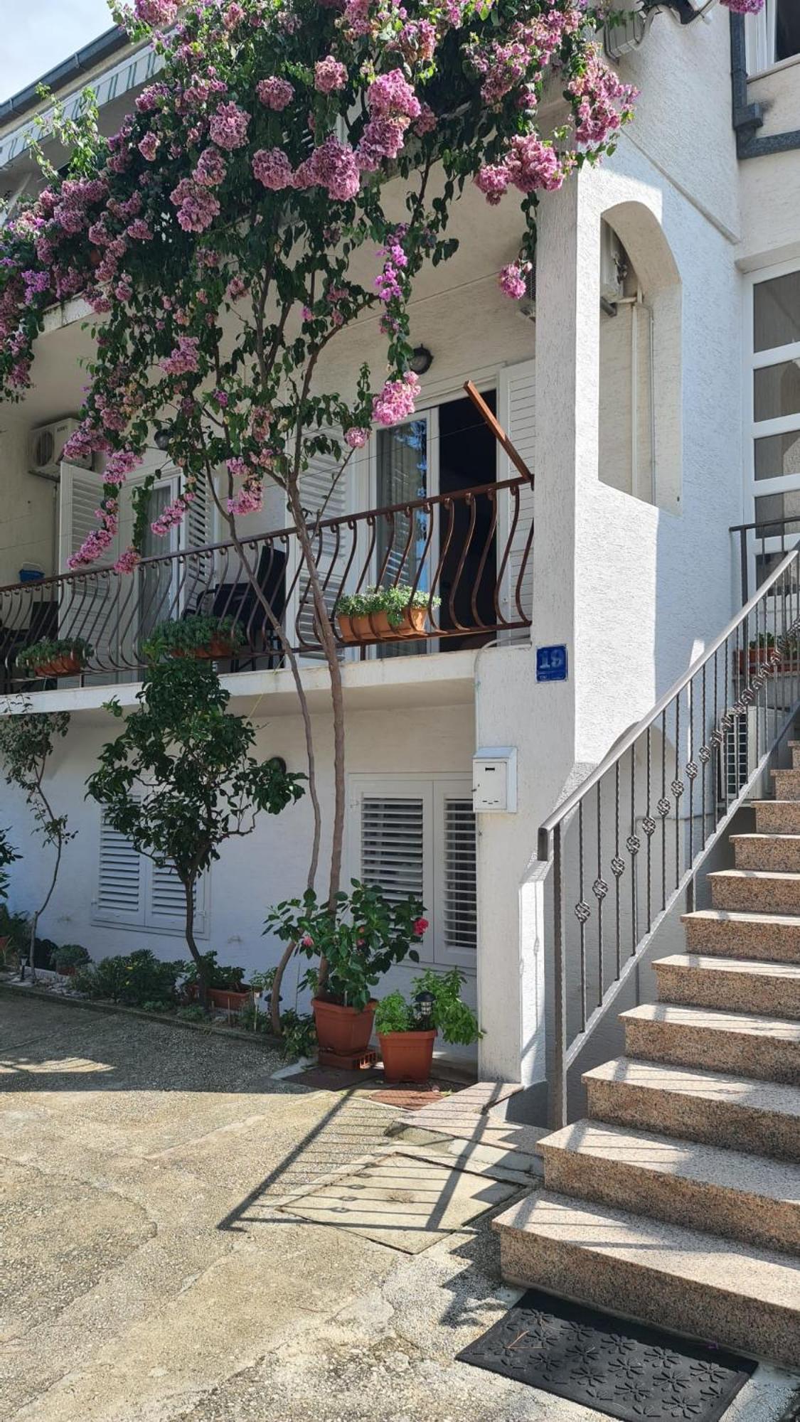 Apartmani Marivo Baska Voda Luaran gambar
