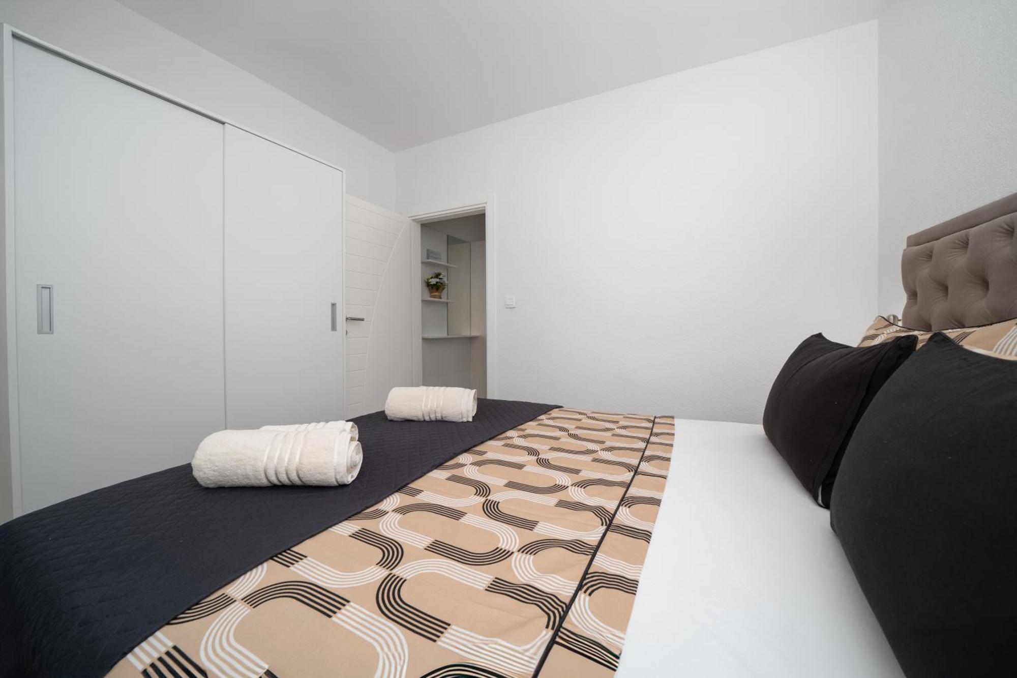 Apartmani Marivo Baska Voda Luaran gambar